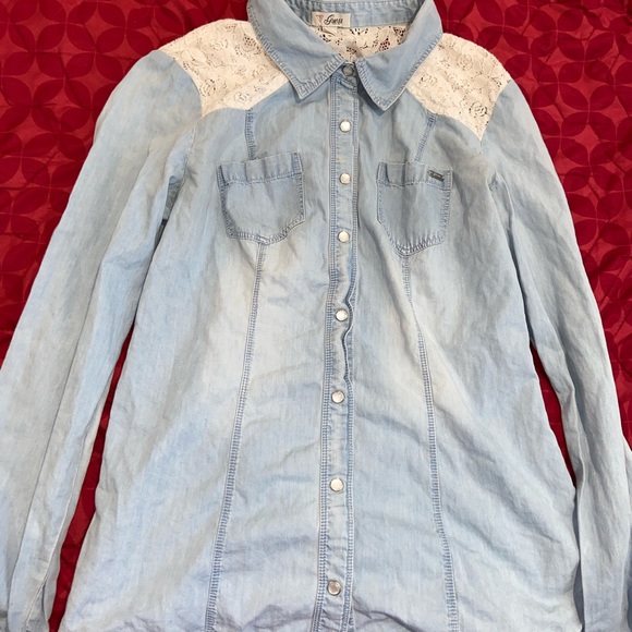 GUESS Shirt - Picture 3 of 12